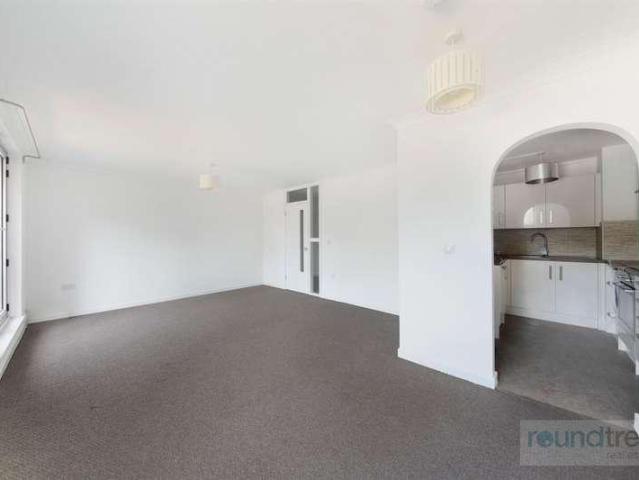 Flat for sale in West Hendon, Greater London