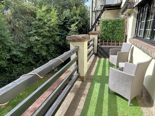 Flat for sale in Poole
