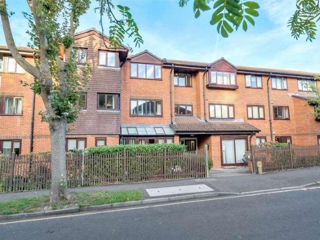 Flat for sale in Greater London