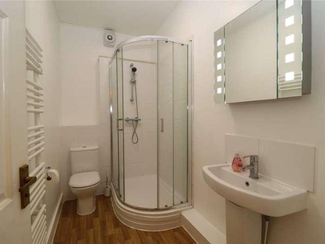 Flat for sale in Sheerwater, Woking