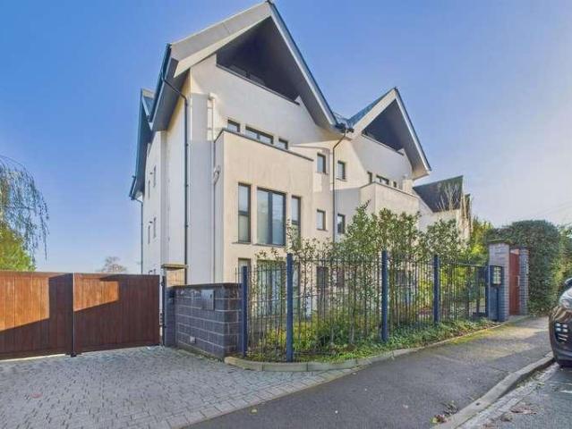 Flat for sale in Great Malvern, Forthampton