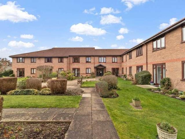 Flat for sale in Grappenhall, Warrington