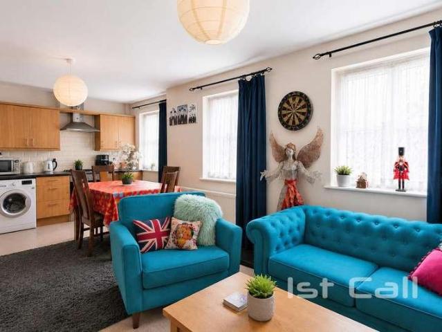 Flat for sale in Kursaal Estate, Alton Barnes