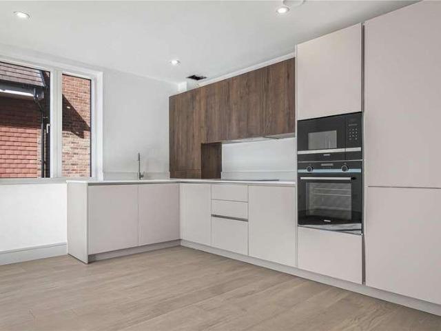 Flat for sale in Shortlands, Greater London