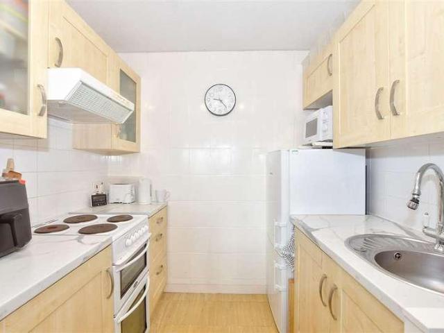Flat for sale in Folkestone