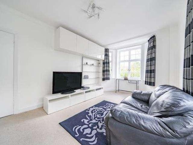 Flat for sale in St. John's Wood, Greater London