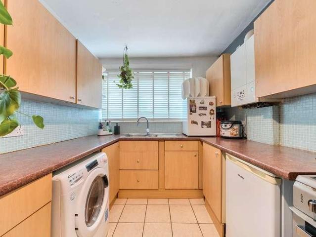 Flat for sale in London Borough of Lewisham, New Cross