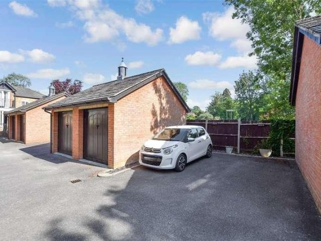 Flat for sale in Bourne Vale, Kent