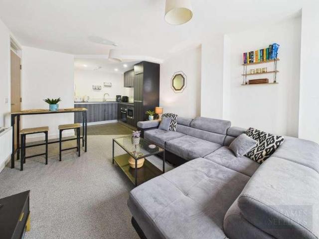 Flat for sale in St Matthew's, Old Wharf
