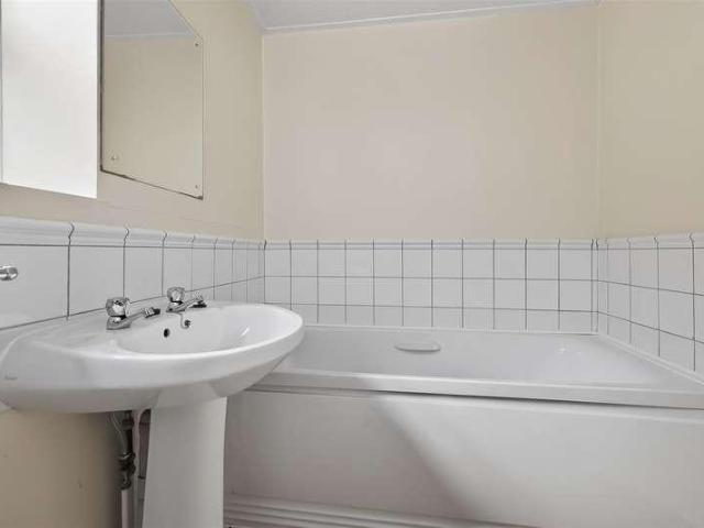 Flat for sale in Mount Wise