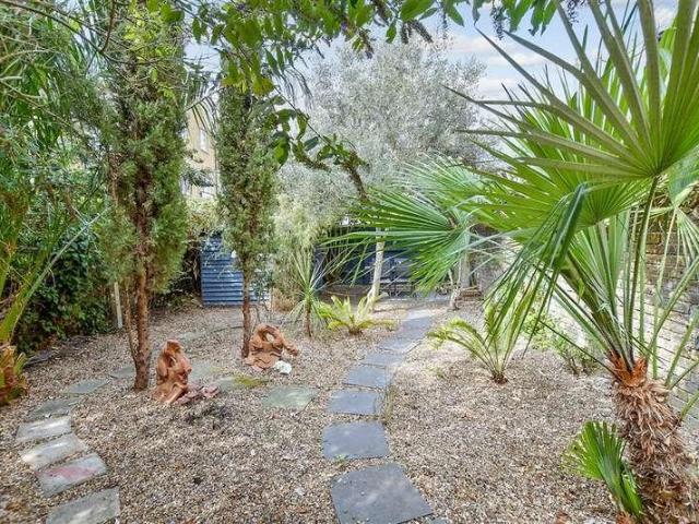 Flat for sale in Mickleburgh Hill, The Bridge