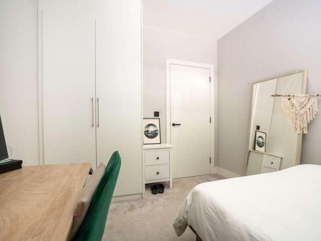 Flat for sale in London Borough of Barnet, Greater London