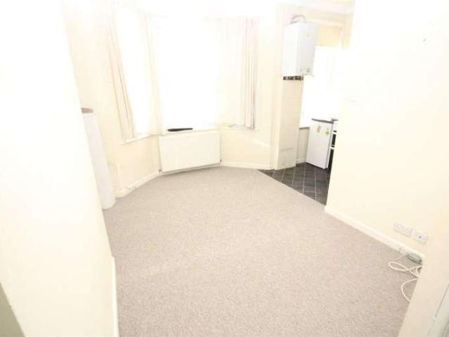 Flat for sale in West Cliff, Bournemouth