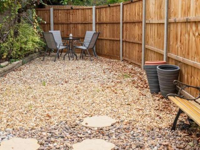 Flat for sale in Reigate, Reigate and Banstead