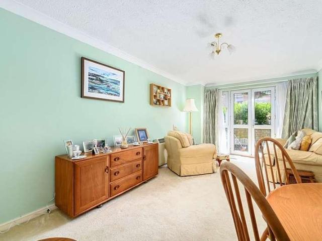 Flat for sale in Brunswick