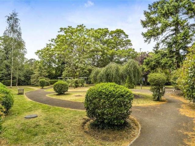 Flat for sale in Reading