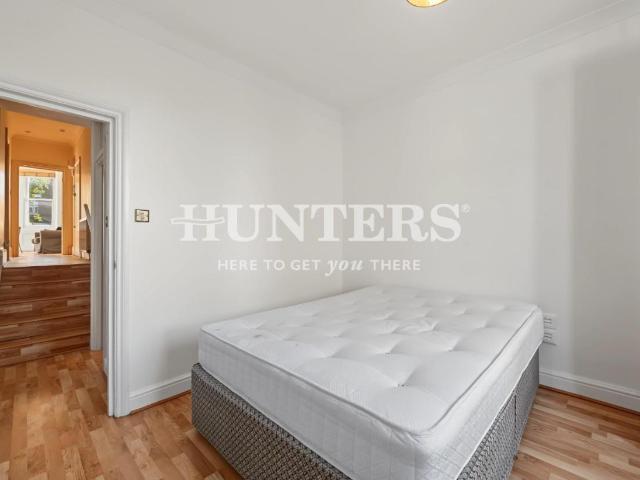 Flat for sale in Kilburn, Greater London