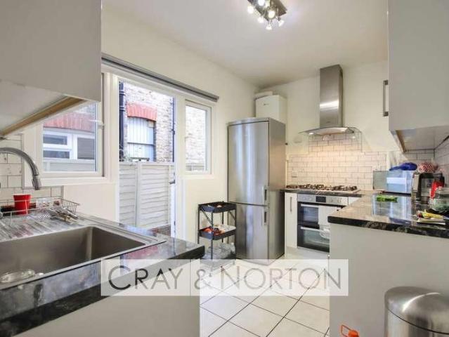 Flat for sale in London Borough of Croydon, Greater London