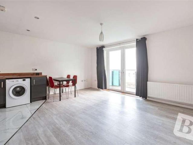 Flat for sale in Barking Riverside, Greater London