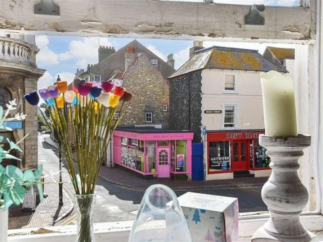 Flat for sale in Margate Old Town, Acol