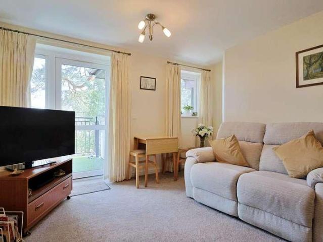 Flat for sale in Tricketts Cross, Ferndown