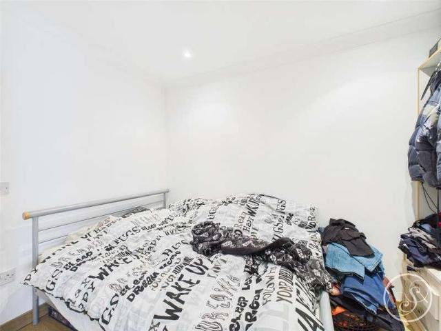 Flat for sale in Leylands, West Yorkshire