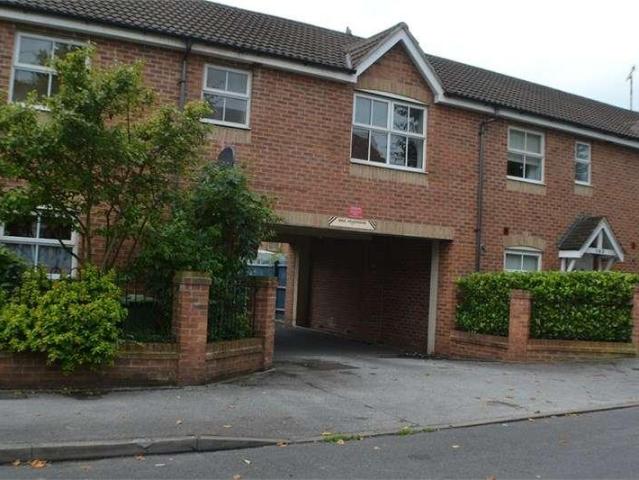 Flat for sale in Chilvers Coton, Camp Hill