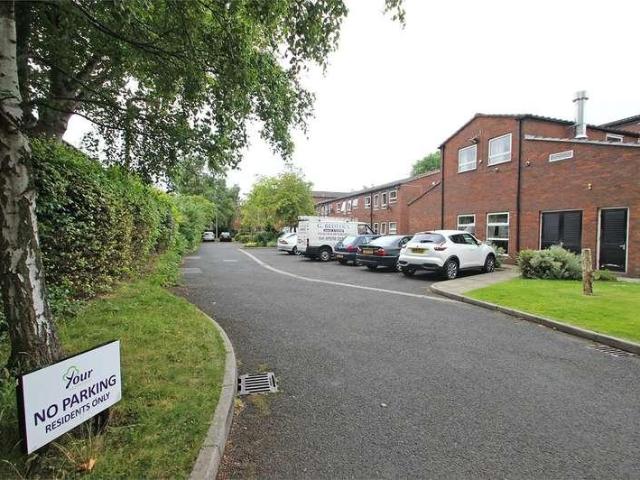 Flat for sale in Trafford Park, Greater Manchester