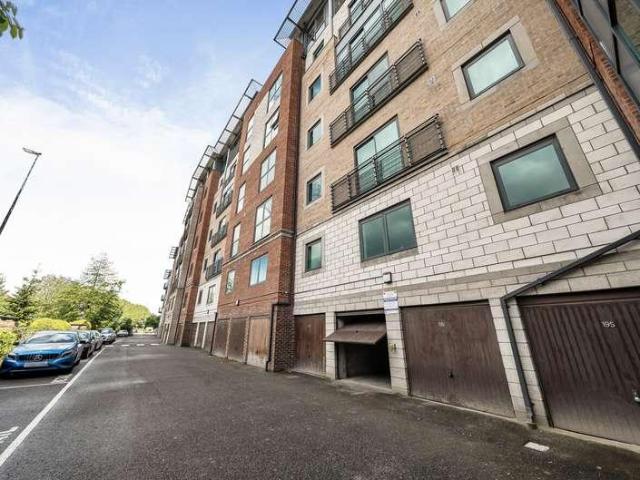 Flat for sale in City Centre, Salford