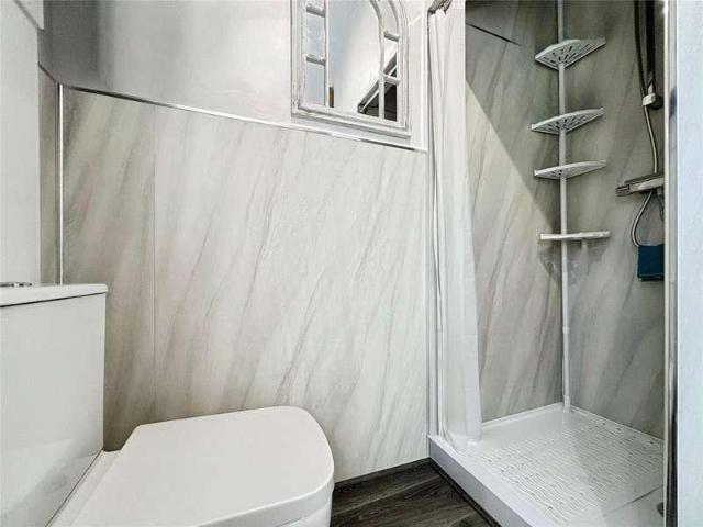 Flat for sale in Alton Barnes, Essex