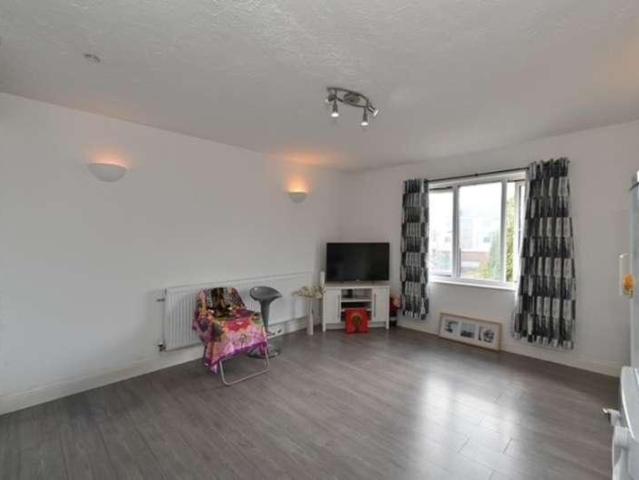 Flat for sale in North Woolwich, Greater London