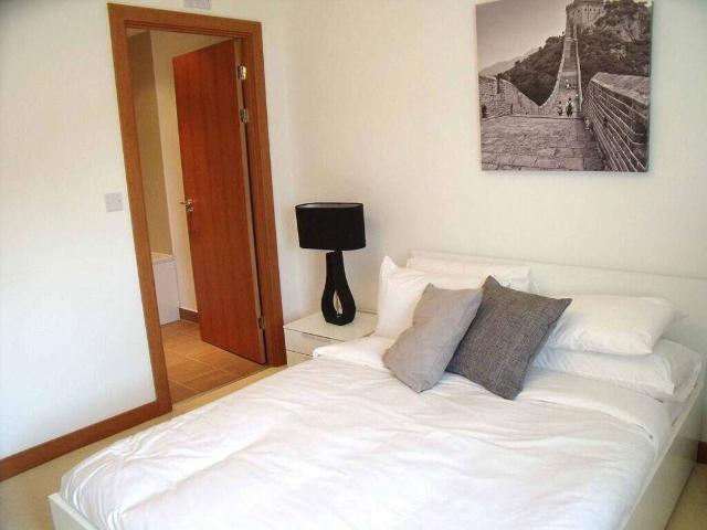Flat for sale in Barracks, The Bridge