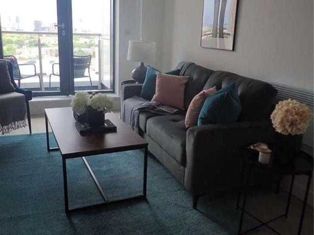 Flat for sale in Salford Quays, Salford