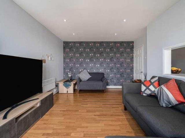 Flat for sale in Ashford Common, Lower Halliford