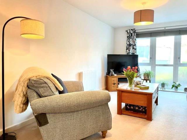Flat for sale in Monkston Park, Milton Keynes