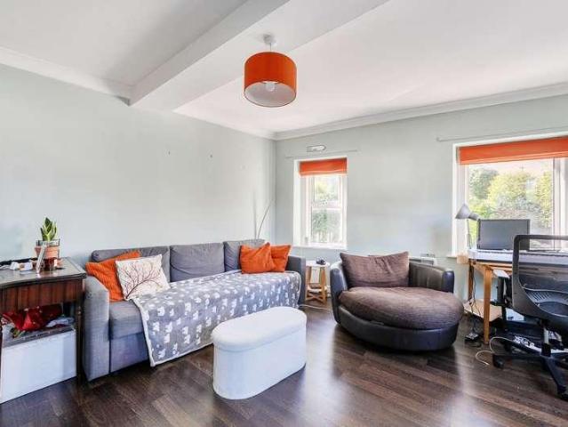 Flat for sale in Frome