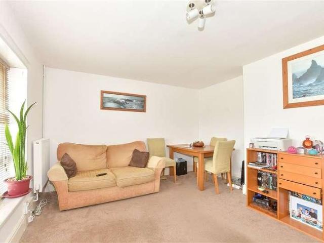 Flat for sale in Glynde, West Sussex