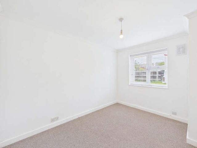 Flat for sale in Princes Risborough, Buckinghamshire