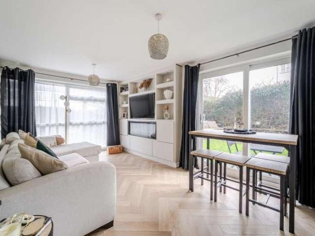 Flat for sale in Lower Halliford, Surrey