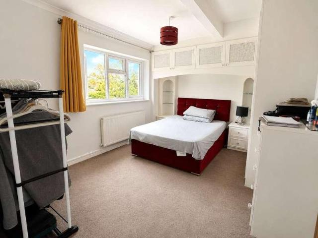 Flat for sale in Cross In Hand, East Sussex