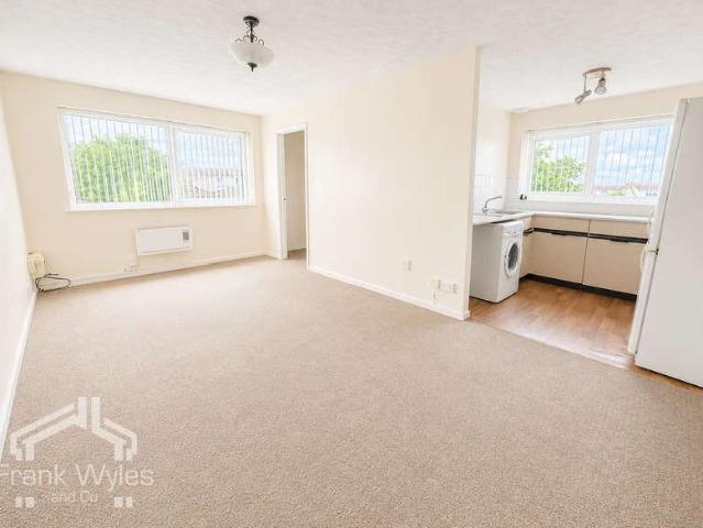 Flat for sale in St Annes, Lytham