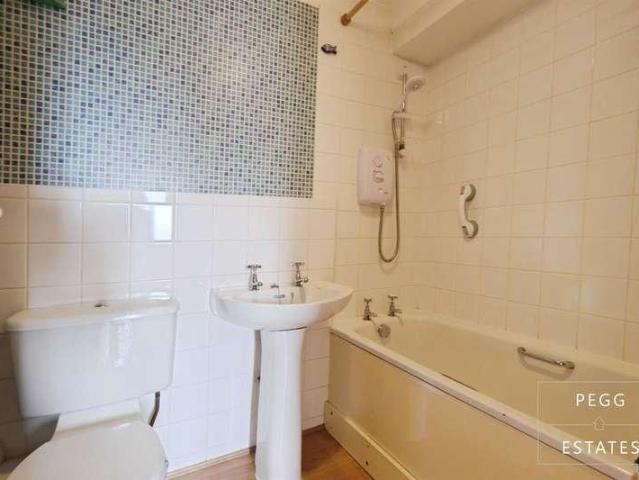 Flat for sale in Wellswood, Torquay