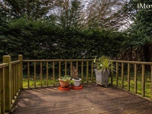 Flat for sale in London Borough of Lewisham, Lower Sydenham