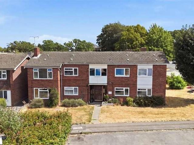 Flat for sale in Meadgate, Chelmsford