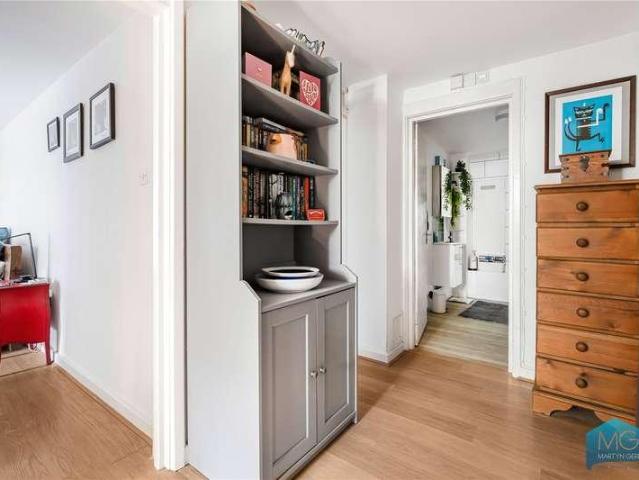 Flat for sale in Tufnell Park, Greater London