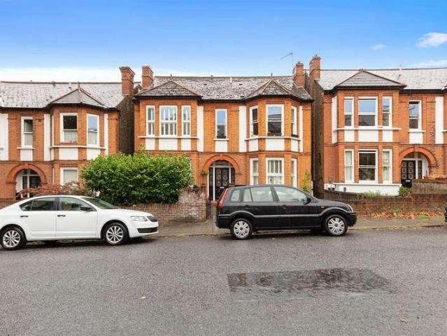 Flat for sale in West Norwood, Greater London