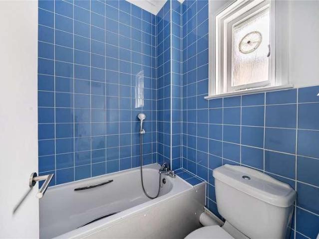 Flat for sale in Archway, Greater London