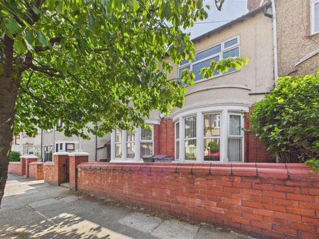 Flat for sale in Wallasey, New Brighton