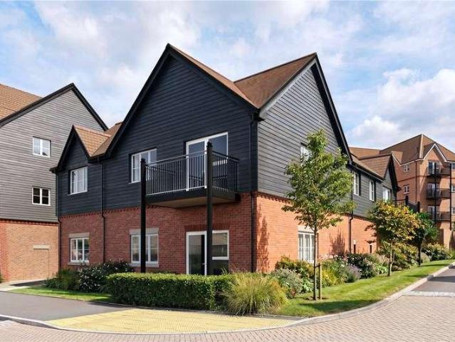 Flat for sale in High Wycombe Community Board, High Wycombe