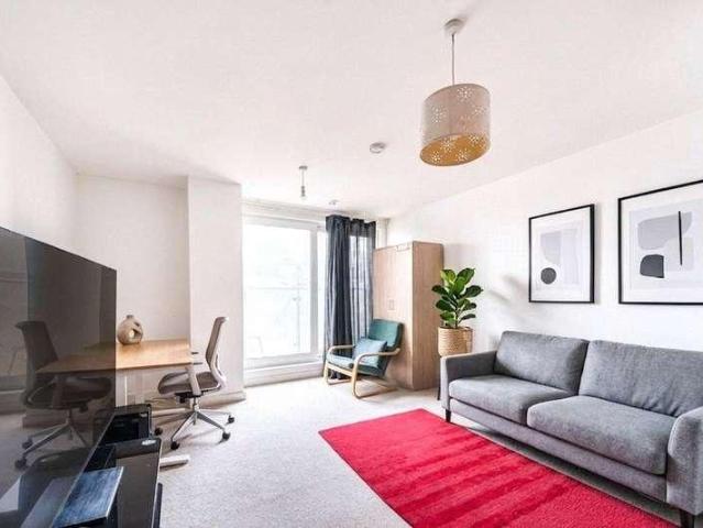 Flat for sale in Greater London